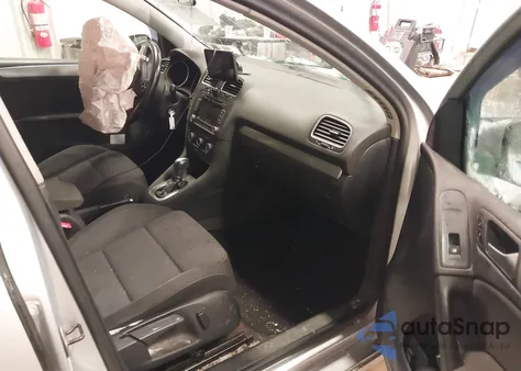 2013 Volkswagen Golf 2.5L 4-Door z USA, uszkodzony, nr VIN WVWDB7AJXDW024756